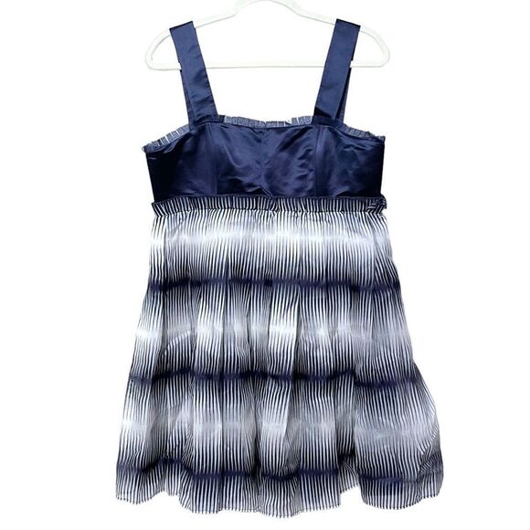 ALICE + OLIVIA Zig Zag Pleated Bustier Babydoll Dress L - Picture 7 of 7
